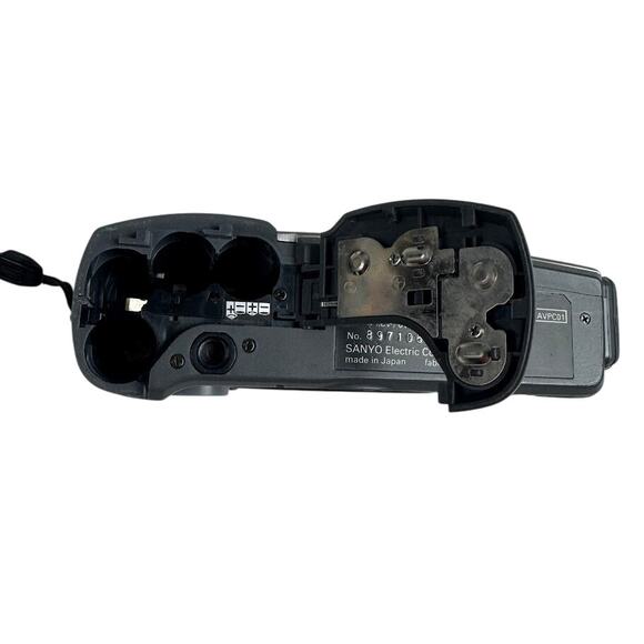 Sanyo VPC-G200 Vintage Digital Camera - Picture 8 of 12